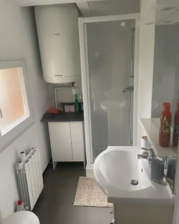 Apartment Studio*gare*centre Ville*st Leu *